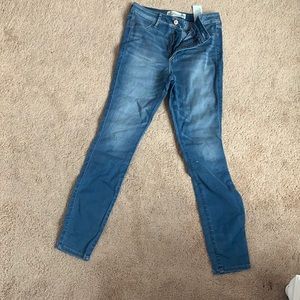 Abercrombie and Fitch High Rise Jean Legging